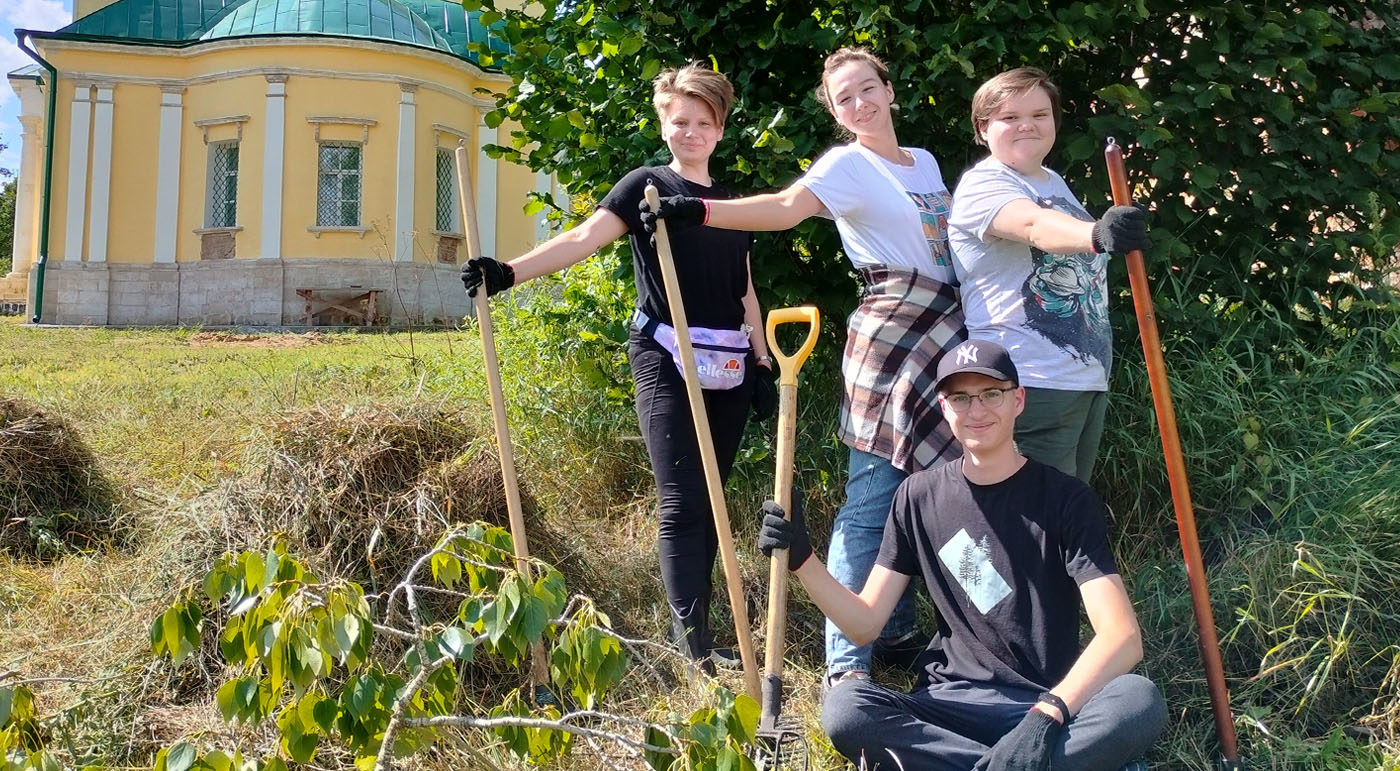 Летний волонтёрский лагерь в Даровом